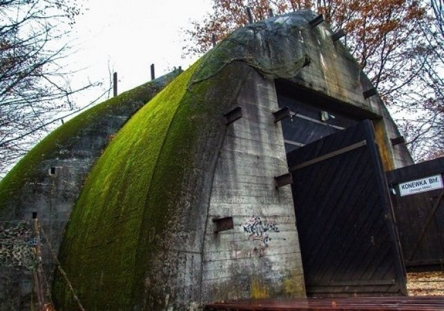 bunkier kolejowy konewka